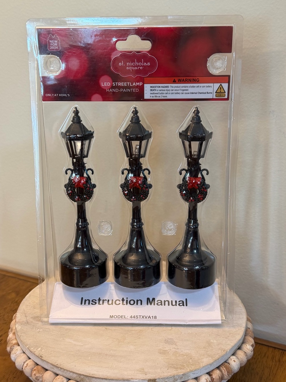 St Nicholas Square LED Christmas Village Streetlamps Set of 3 NIP 2024